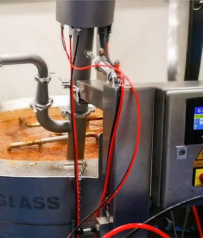 Beldos Belmixing-bowl-lift 1050 Scale depositor in use